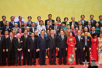 View - 	Tổng Bí thư Tô Lâm gặp mặt các thế hệ đại biểu Quốc hội